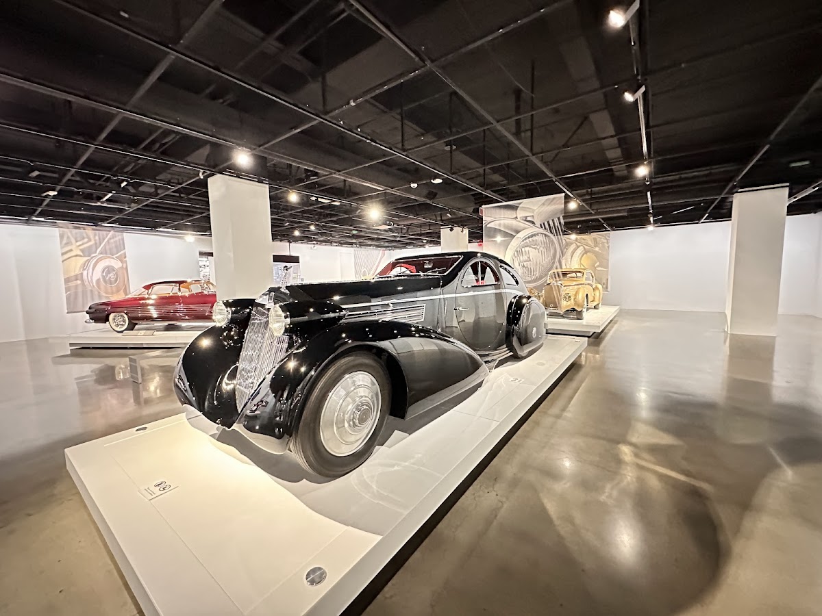 Petersen Automotive Museum — photo 4