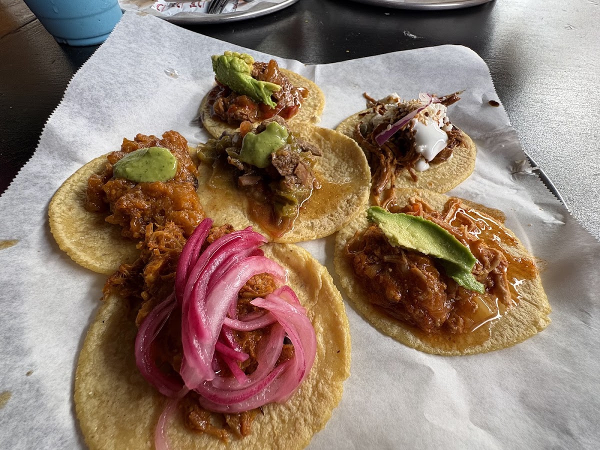 Guisados — photo 2
