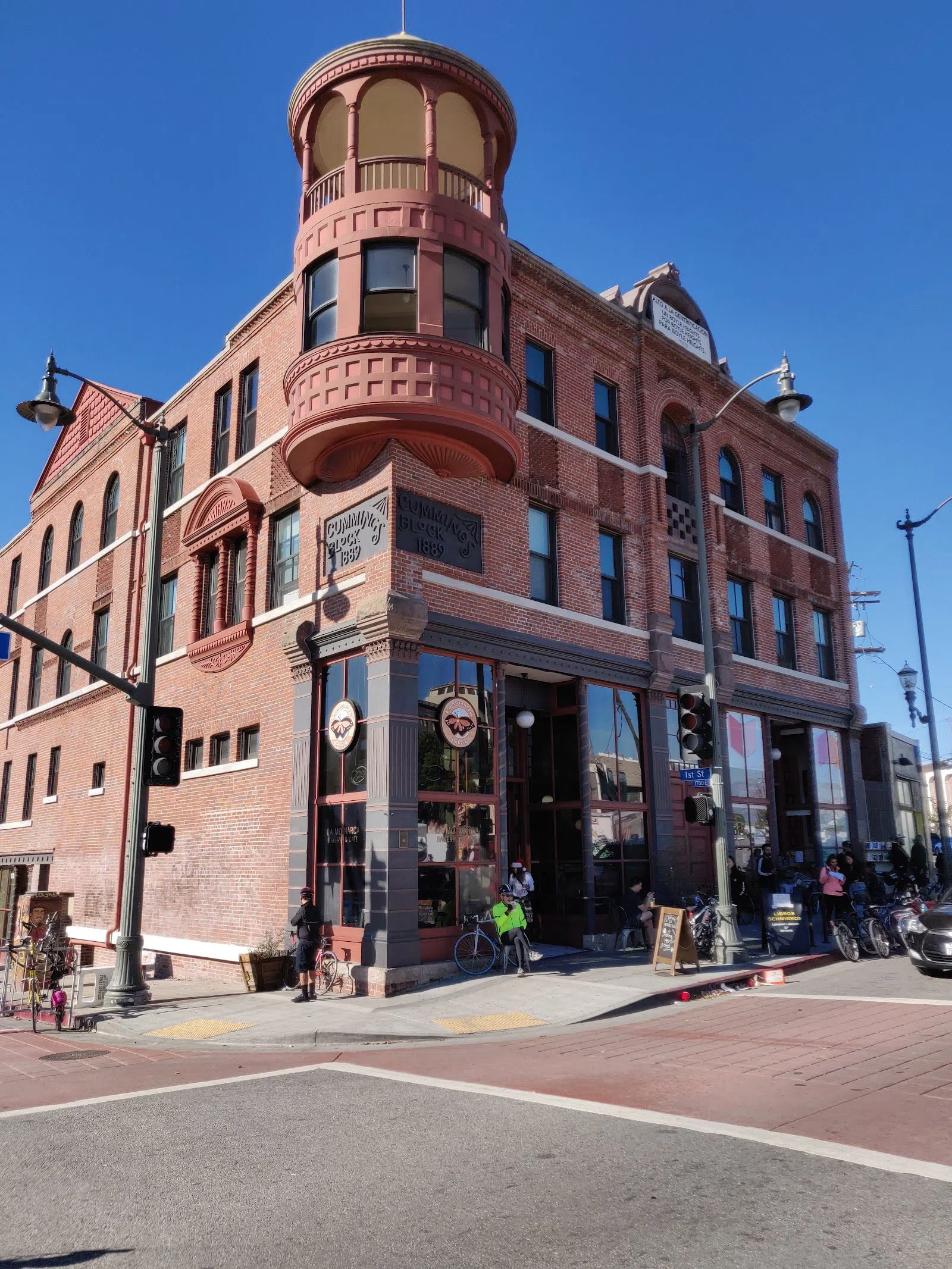 Mariachi Plaza, Los Angeles